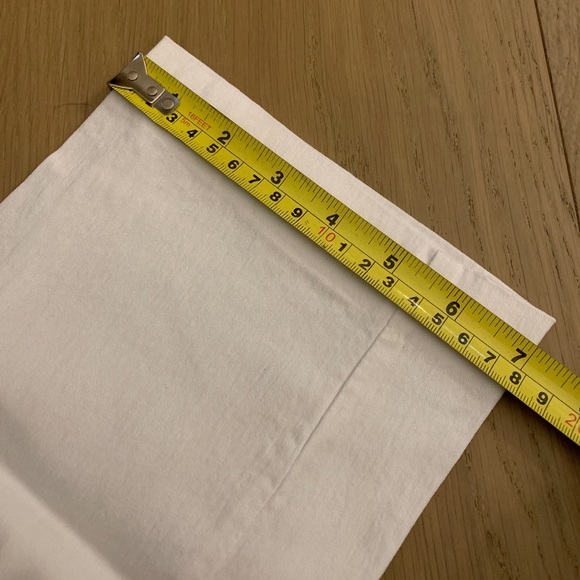 White capris. Pull on, perfectly white! Reitman’s - Picture 9 of 9